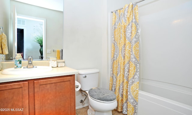 full bath with shower / bath combination with curtain, vanity, and toilet