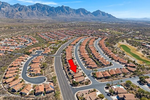 bird's eye view featuring a residential view and a mountain view