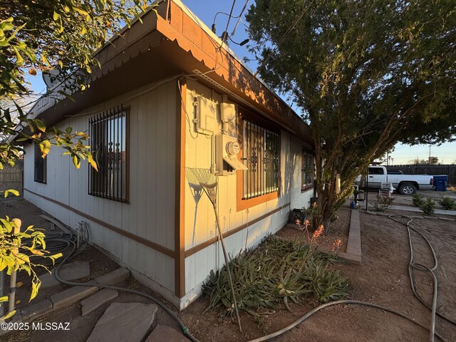 5017 S 11th Ave, Tucson, AZ 85706 - view of side of property