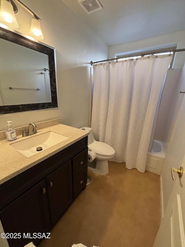 bathroom featuring visible vents, shower / bath combo, toilet, and vanity