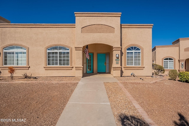 view of front facade with stucco siding