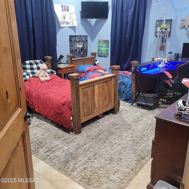 bedroom featuring carpet flooring