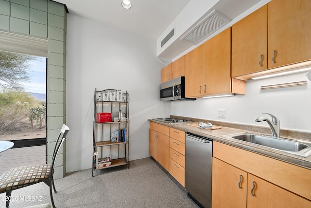 kitchen featuring a sink, visible vents, and appliances with stainless steel finishes