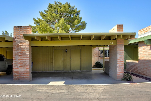 35 E Pastime Rd, Tucson, AZ 85705 - view of garage