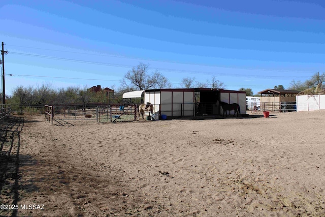 view of outdoor structure with an outbuilding and an exterior structure