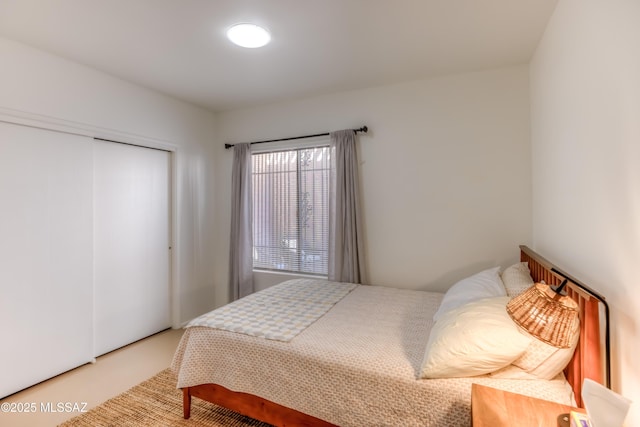 bedroom with a closet