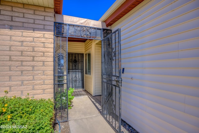 view of entrance to property