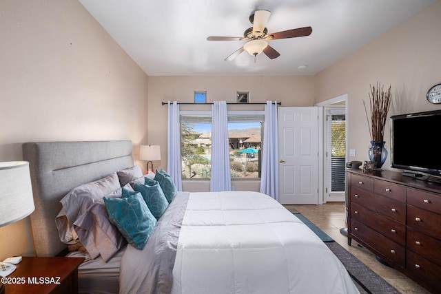 bedroom with ceiling fan