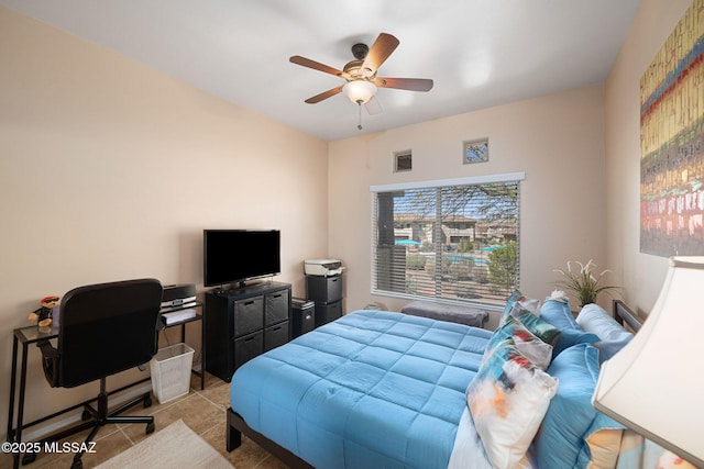 bedroom featuring ceiling fan