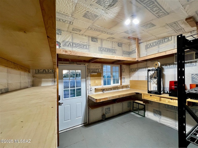 1785 Camilla Cir, Safford, AZ 85546 - interior space with concrete floors