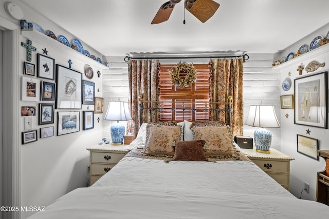 bedroom featuring ceiling fan