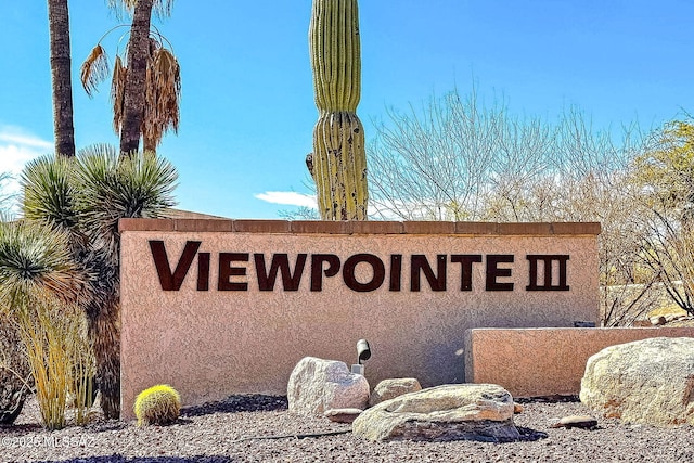 view of community / neighborhood sign