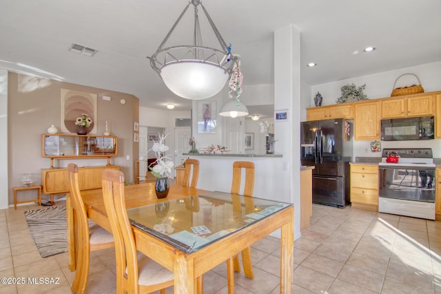 4621 S Pinnacle Peak Dr, Green Valley, AZ 85622 - dining room featuring light tile patterned flooring and recessed lighting