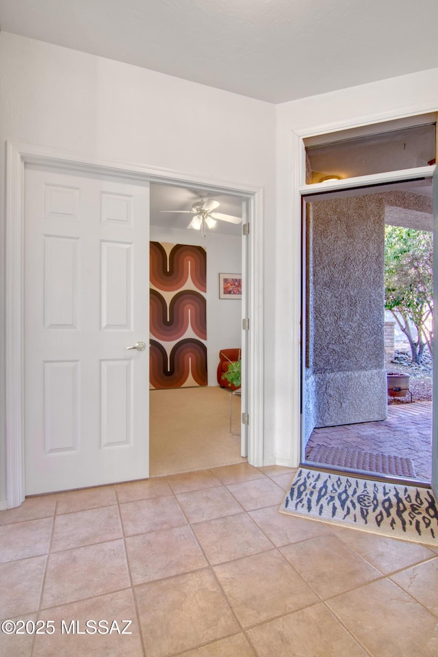 4621 S Pinnacle Peak Dr, Green Valley, AZ 85622 - entrance foyer with light tile patterned floors