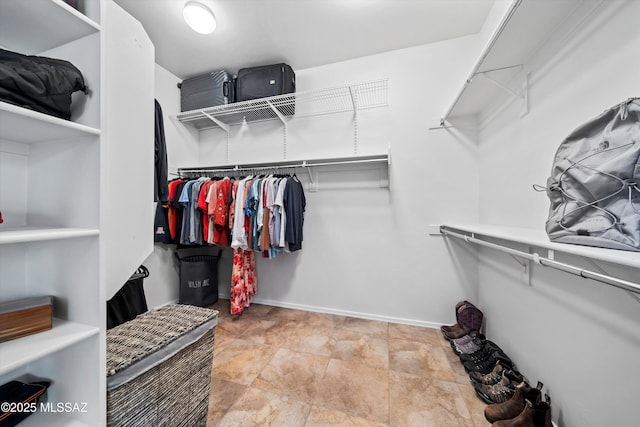 view of spacious closet