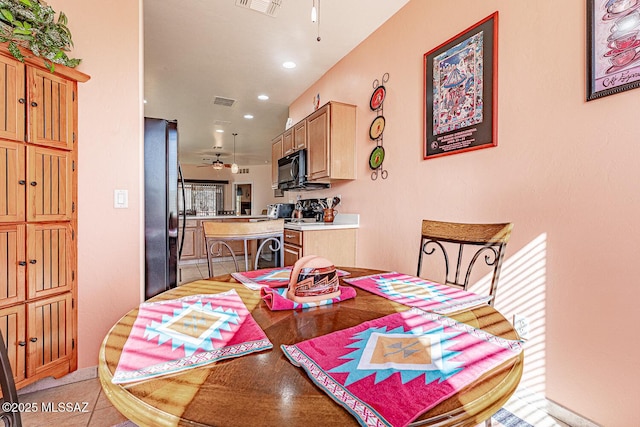 dining space featuring a ceiling fan, recessed lighting, and visible vents