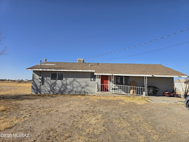 view of front of property featuring stucco siding