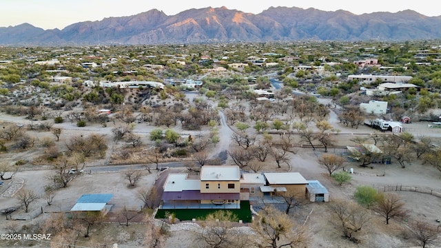 bird's eye view featuring a mountain view