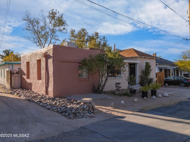 912 N 4th Ave, Tucson, AZ 85705 - view of front of property with fence
