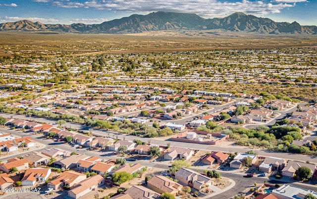 bird's eye view featuring a residential view and a mountain view