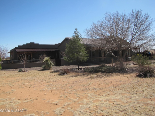 view of front facade