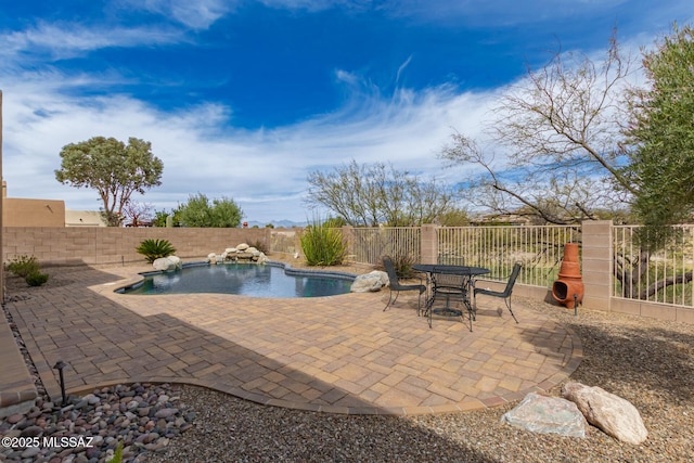 13827 E Fiery Dawn Dr, Vail, AZ 85641 - view of swimming pool with a fenced in pool, a fenced backyard, and a patio area