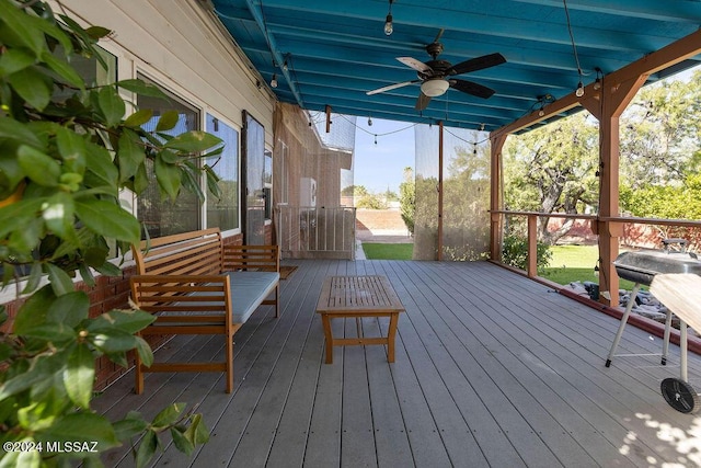 deck with a ceiling fan