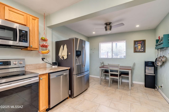 kitchen with recessed lighting, appliances with stainless steel finishes, baseboards, and a ceiling fan