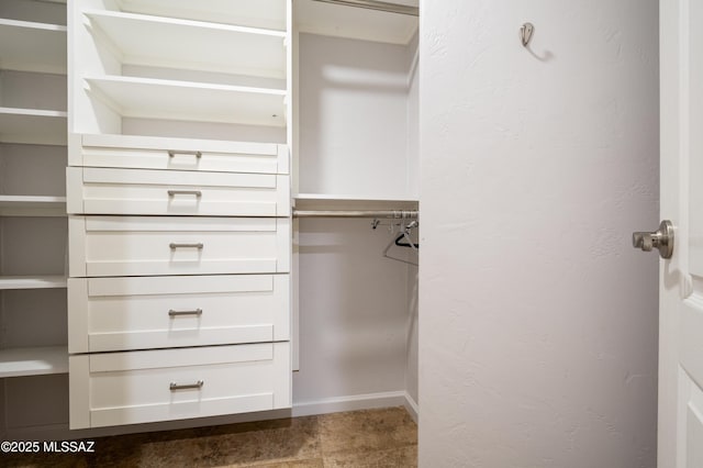 view of spacious closet