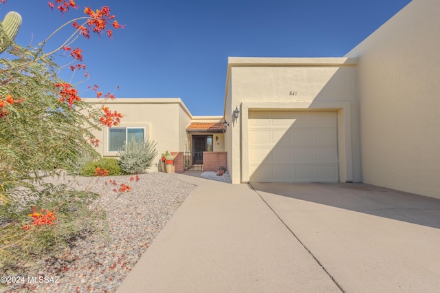 841 Camino Del Monte, Green Valley AZ, 85614, 2 bedrooms, 2 baths townhouse for sale