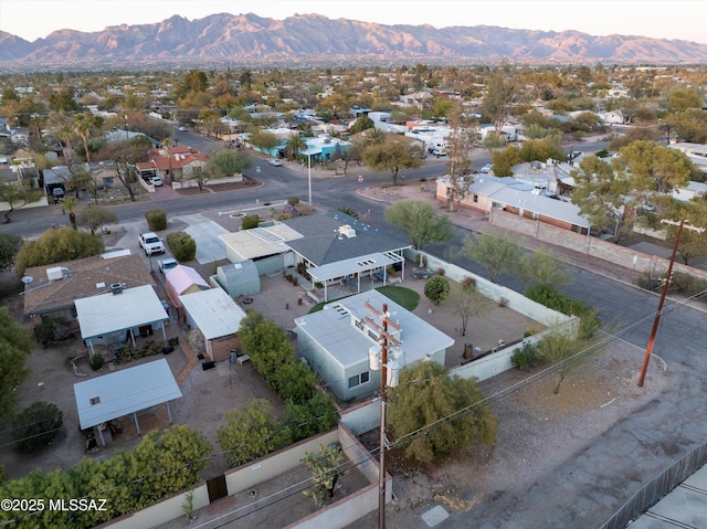 bird's eye view featuring a residential view and a mountain view