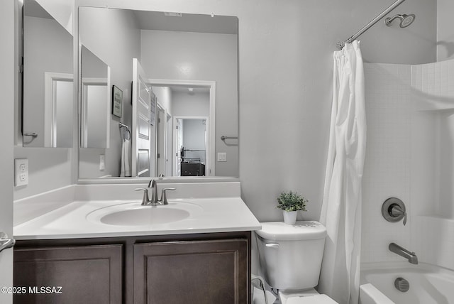 full bath featuring vanity, toilet, and shower / bathtub combination with curtain