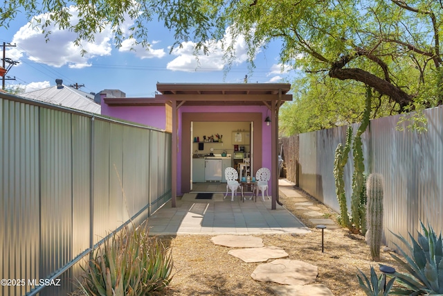 view of patio featuring a fenced backyard