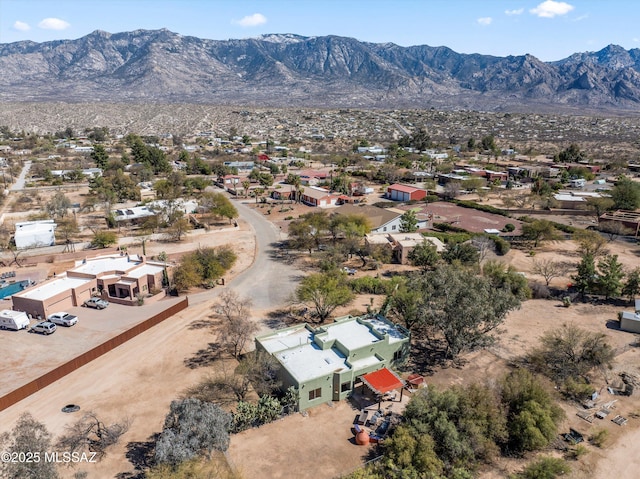 bird's eye view featuring a mountain view