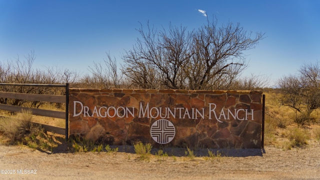 8060 E Diamondback Rd, Saint David, AZ 85630 - community sign featuring fence