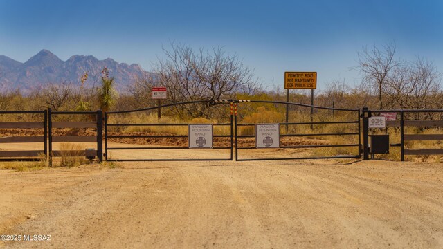 8060 E Diamondback Rd, Saint David, AZ 85630 - exterior space featuring fence and a mountain view