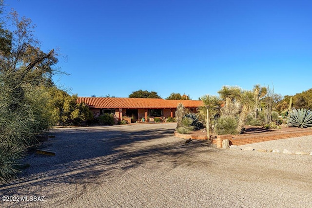 3435 E Via Guadalupe, Tucson, AZ 85716 - ranch-style home featuring a tiled roof