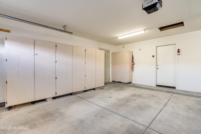1181 W Placita Lucinda, Green Valley, AZ 85614 - garage with a garage door opener