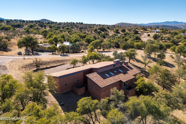 bird's eye view featuring a mountain view