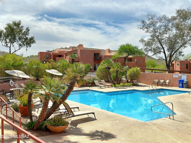 5051 N Sabino Canyon Rd Unit 1152, Tucson, AZ 85750 - community pool featuring fence and a patio