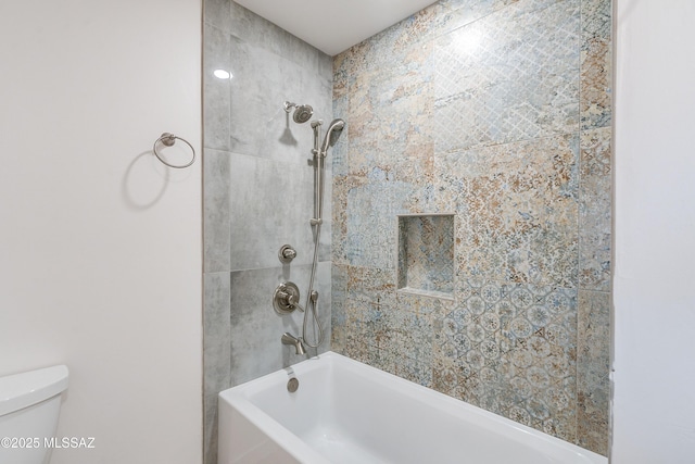 3053 W Lobo Rd, Tucson, AZ 85742 - bathroom with toilet and washtub / shower combination