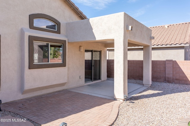 154 W Calle Patio Lindo, Sahuarita, AZ 85629 - view of patio with fence