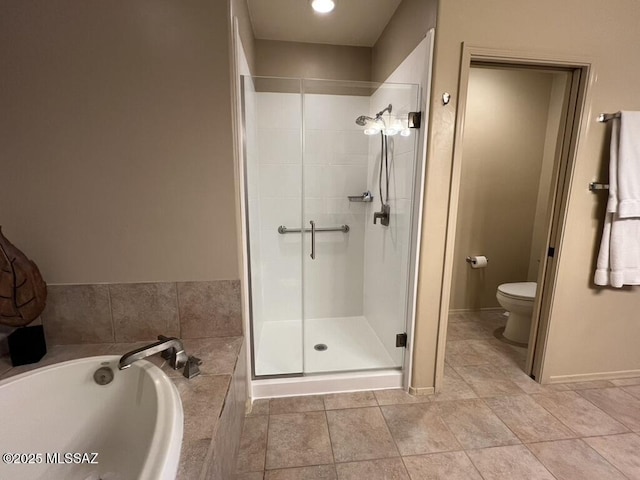 5775 S Camino Del Sol Unit 6104, Green Valley, AZ 85622 - full bath with toilet, a shower stall, a bath, and baseboards