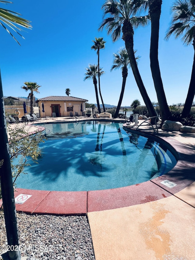 5775 S Camino Del Sol Unit 6104, Green Valley, AZ 85622 - view of community pool