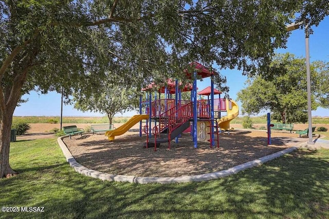 34932 S Iron Jaw Dr, Red Rock, AZ 85145 - communal playground with a lawn