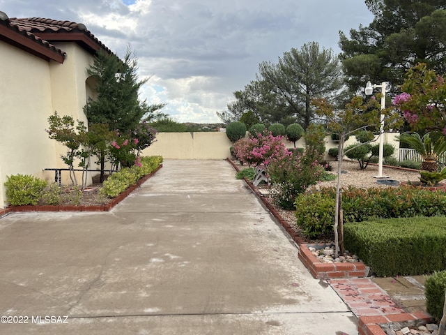 1445 W Fairway Dr, Nogales, AZ 85621 - exterior space featuring fence and a patio