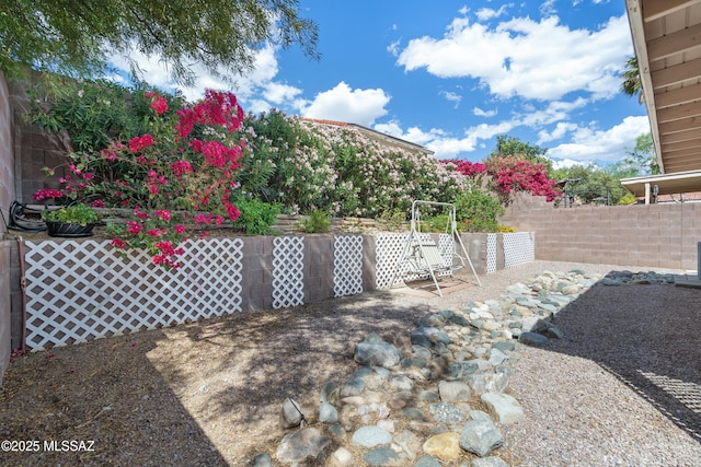 4654 W Gatehinge Ct, Tucson, AZ 85741 - view of yard
