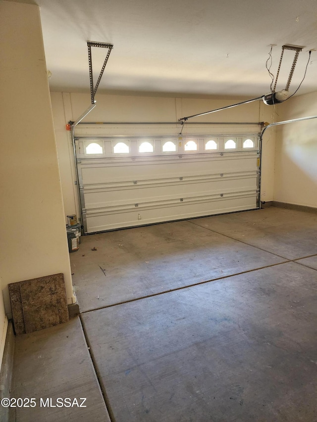 339 W Calle Las Tunas, Sahuarita, AZ 85629 - garage featuring a garage door opener