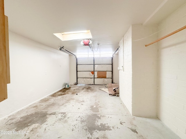3926 E Camino De Palmas, Tucson, AZ 85711 - garage with a garage door opener