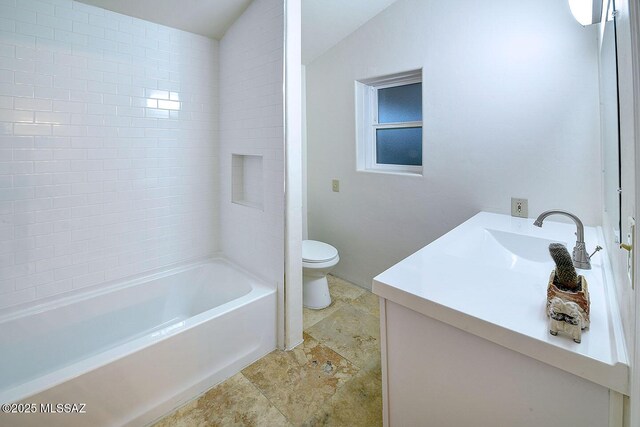 15690 N Roadrunner Ridge Ln, Tucson, AZ 85739 - full bathroom featuring vanity, vaulted ceiling, and toilet